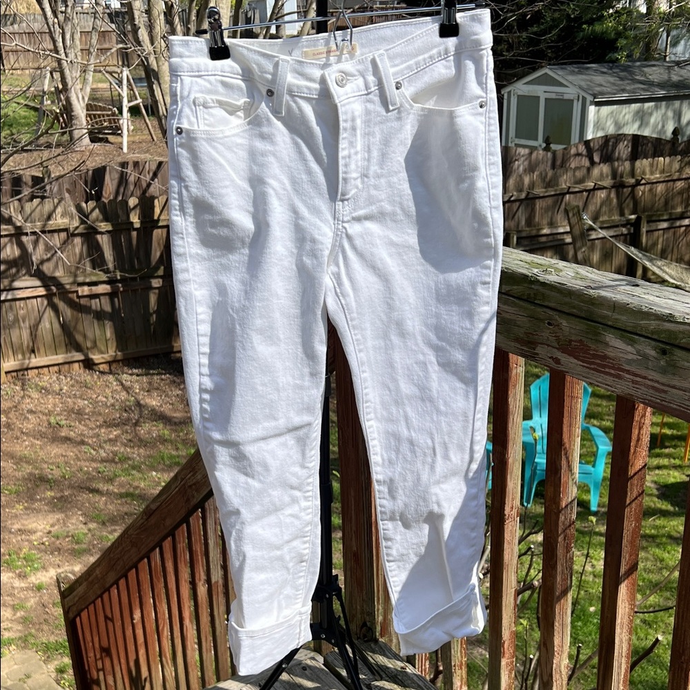 Levi’s classic straight stretch, jeans, waterless design